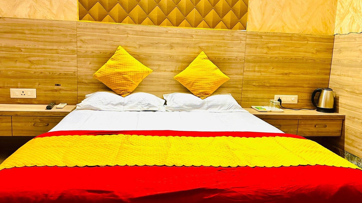 Jaipur District Hotel | Tranquil Jaipur Stay - Calm, Cozy & Central-203