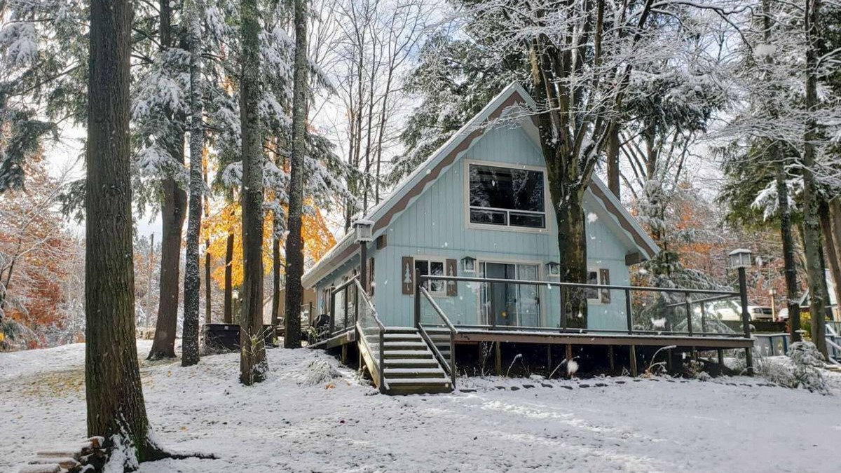 Gaylord Cottage | Tranquil Lake Cottage Near Golf/Skiing w/Views & Hot Tub