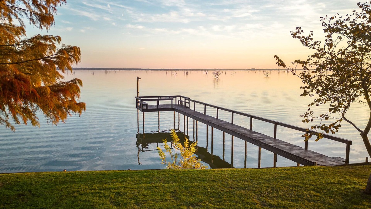 Eureka House | Tranquil Lakefront Retreat with Boat Dock - Richland Chambers Lake