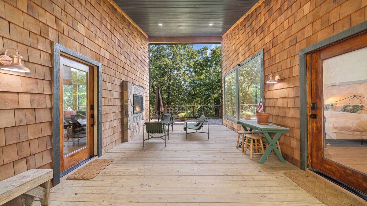 Golden Cabin | Tranquil Luxury | Firepit, Hot Tub & Forest Views