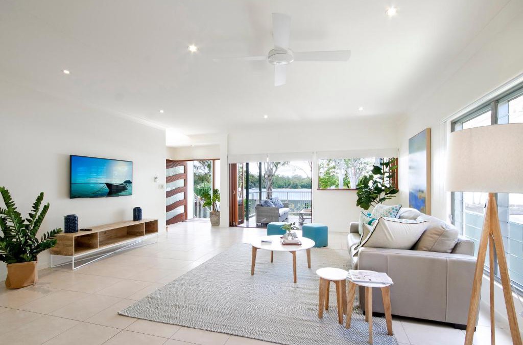 Tewantin House | Tranquil & Modern Riverside Getaway