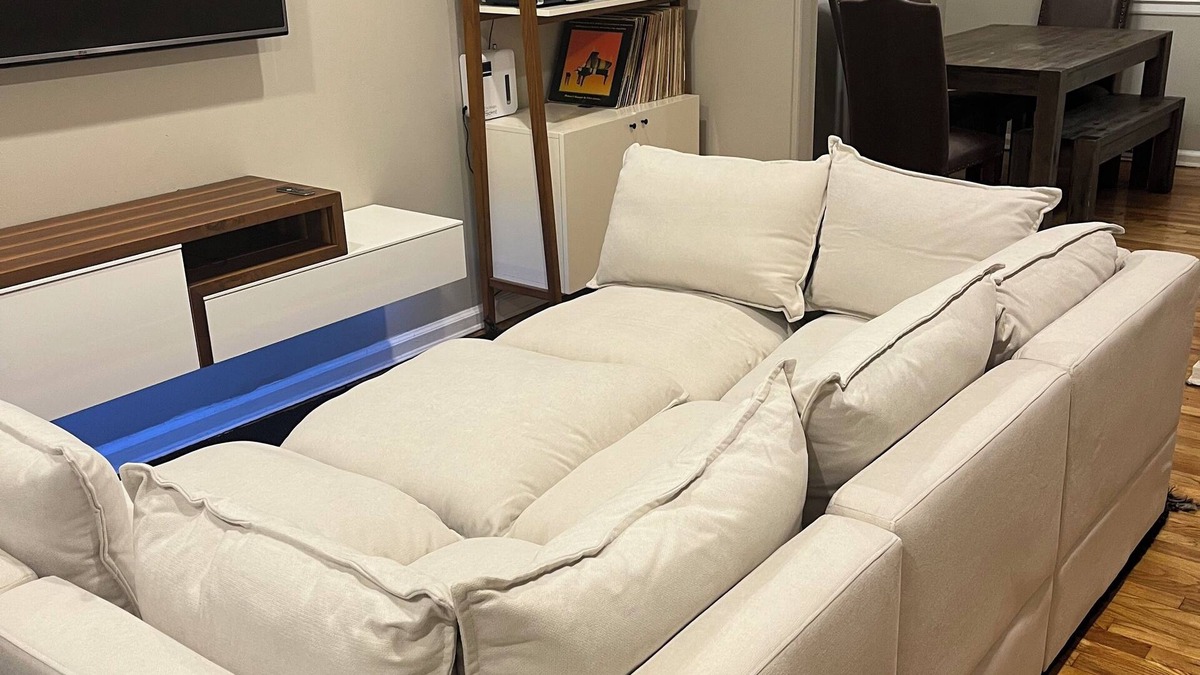 East Orange House | Tranquil Modern Townhome