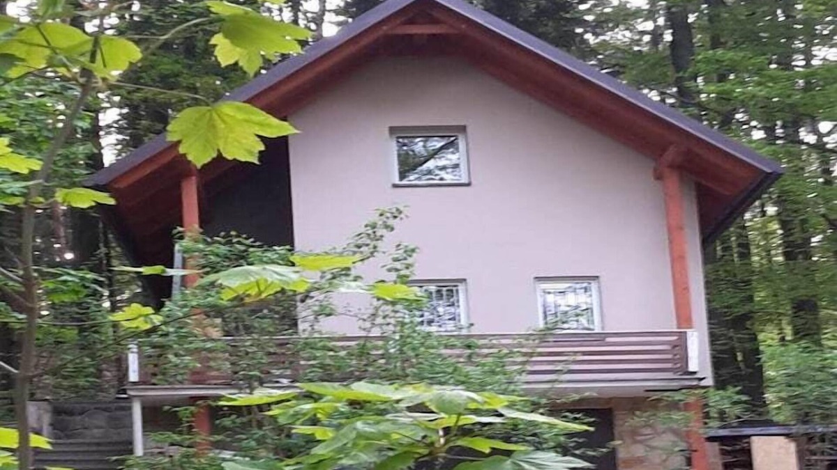 Holin House | Tranquil North Bohemia Getaway