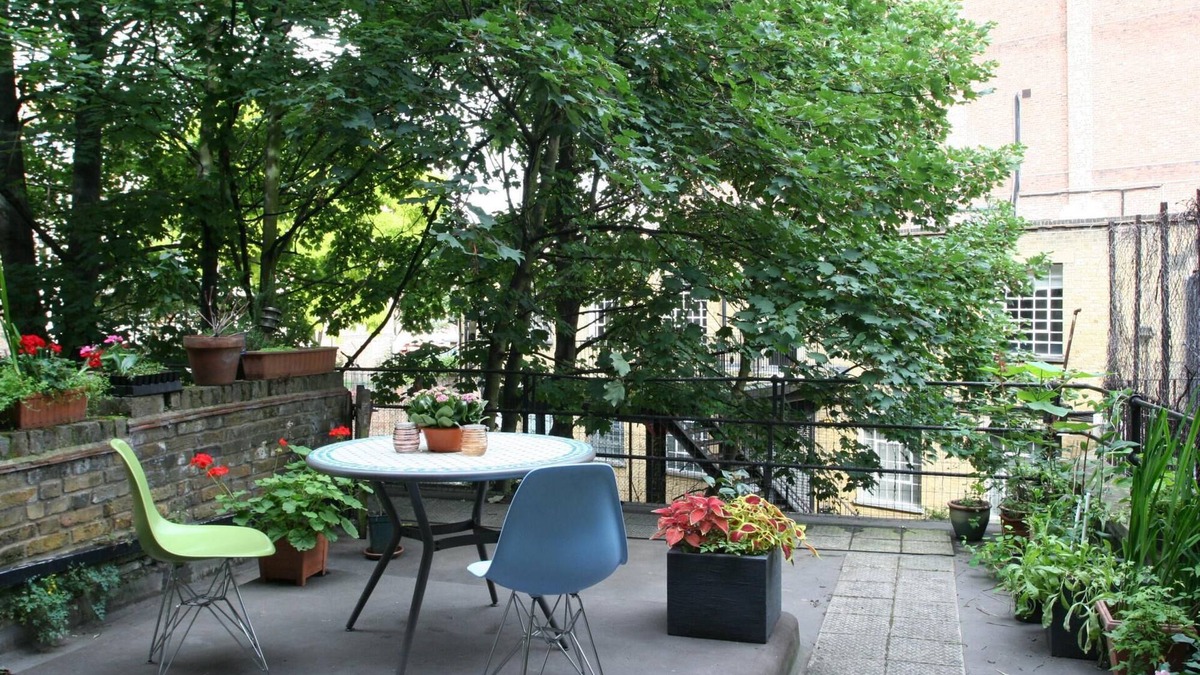 Ferndale Apartment | Tranquil Oasis by Pop Brixton