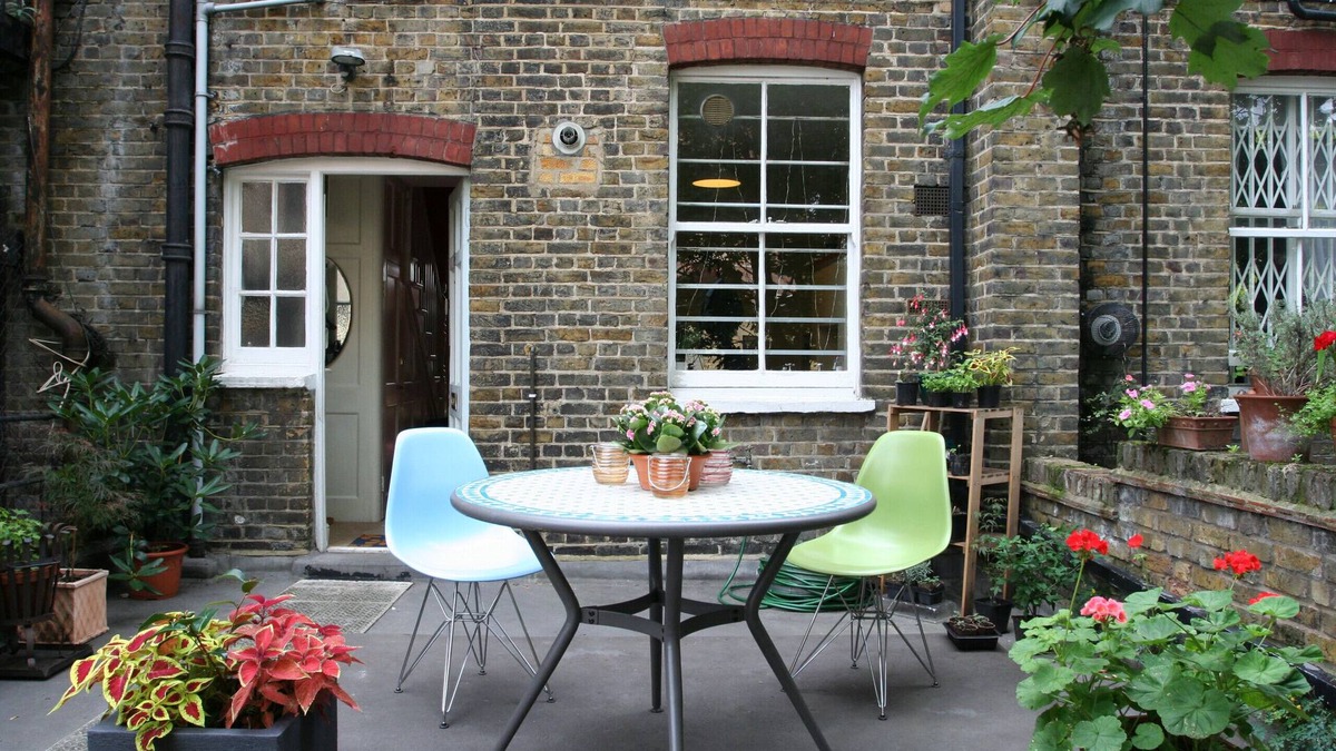 Ferndale Apartment | Tranquil Oasis by Pop Brixton by UnderTheDoormat