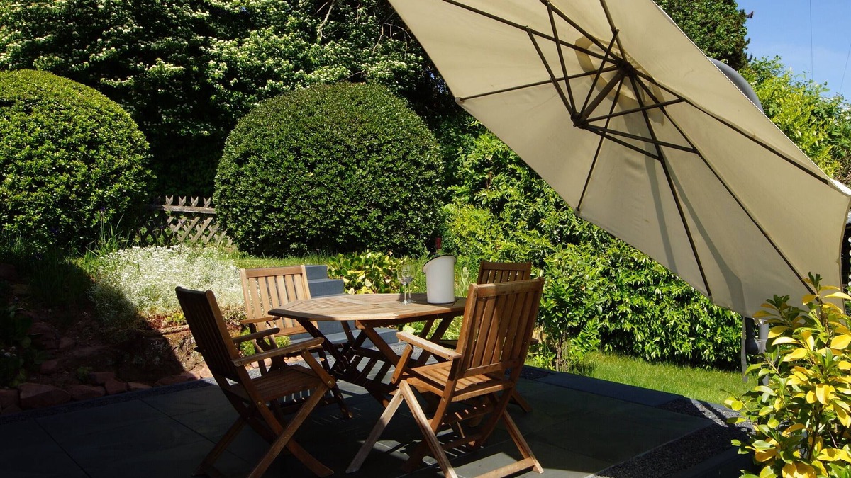 Limbach Apartment | Tranquil oasis with great distant views in the middle of nature