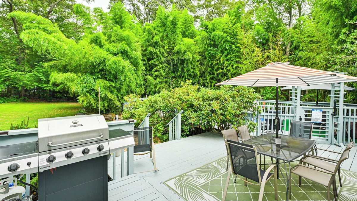 Hauppauge House | Tranquil & Pet-Friendly Estate on Long Island!