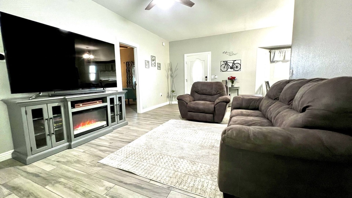 River Mountain House | Tranquil Private Guest House near Las Vegas