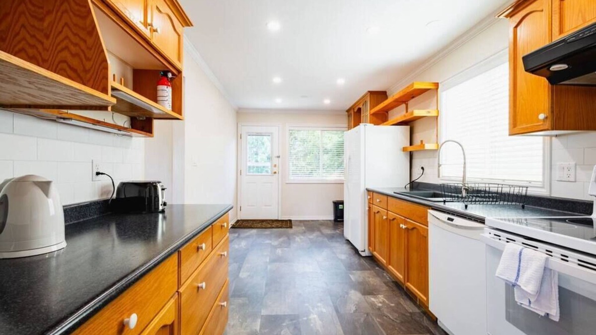 Sardis House | Tranquil & Relaxing Family Gem ~ Queen Beds ~ Pkg!