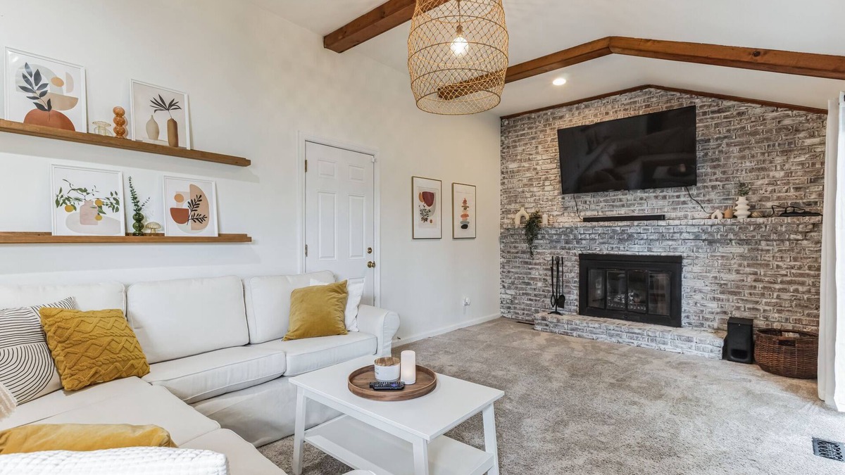 Cherry Hill House | Tranquil Retreat in Cherry Hill located near Philadelphia, PA
