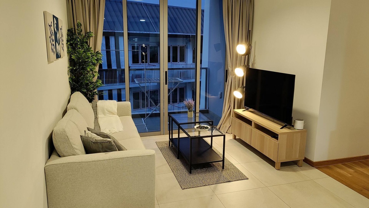 Queenstown Apartment | Tranquil Retreat near Pasir Panjang with Easy Access to NUS and West Coast Park