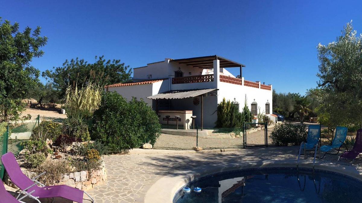 Costa Dorada Villa | Tranquil rural property set in olive groves overlooking the sea, with free Wi-Fi