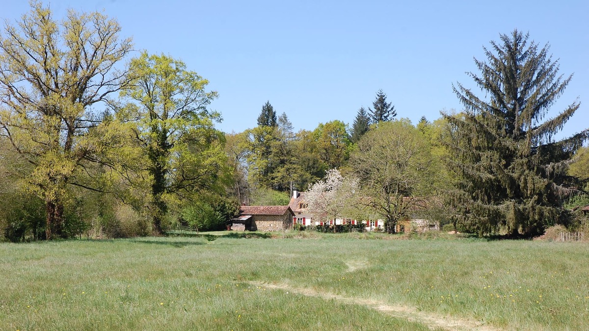 Saint-Mathieu Cottage | Tranquil Rural Retreat Farm Cottage, Nr St Mathieu, Haute Vienne/North Dordogne