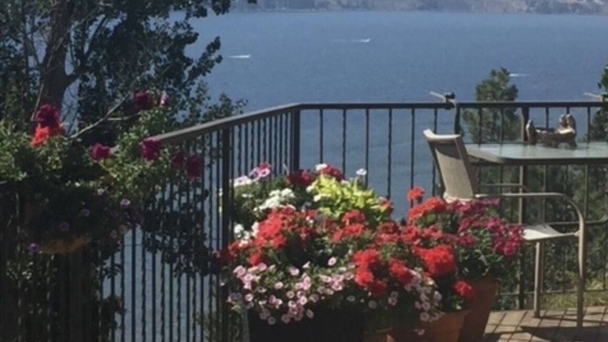 Okanagan-Similkameen House | Tranquil setting with beautiful views overlooking Skaha Lake