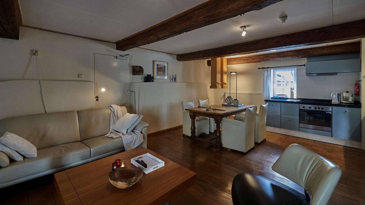 Mesch Apartment | Tranquil Stay in Limburg