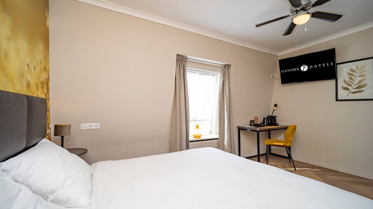 Made Hotel | Tranquil Stay Near Efteling, Wildlife Park & Biesbosch Boats | 2 Units
