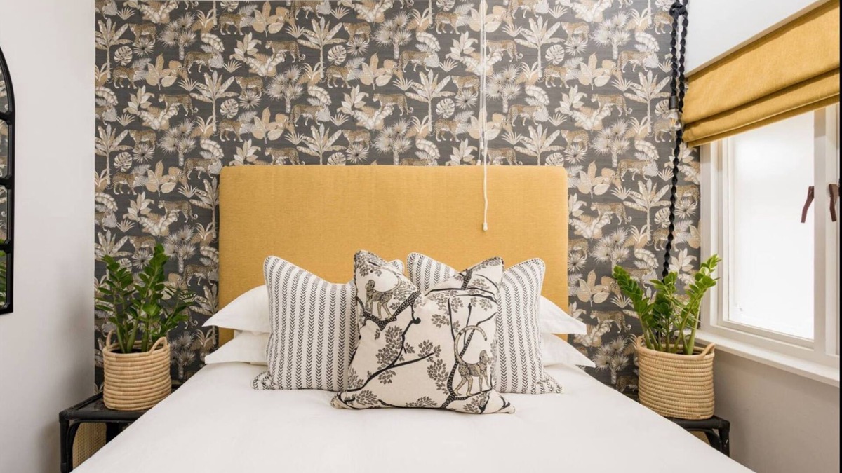 Plettenberg Bay Apartment | Tranquil Stay-Pizza oven & sea views. No clean fee