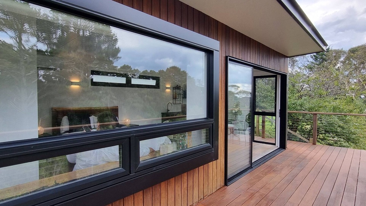 Leura Apartment | Tranquil Studio Retreat in Leura with Private Bush Outlook.