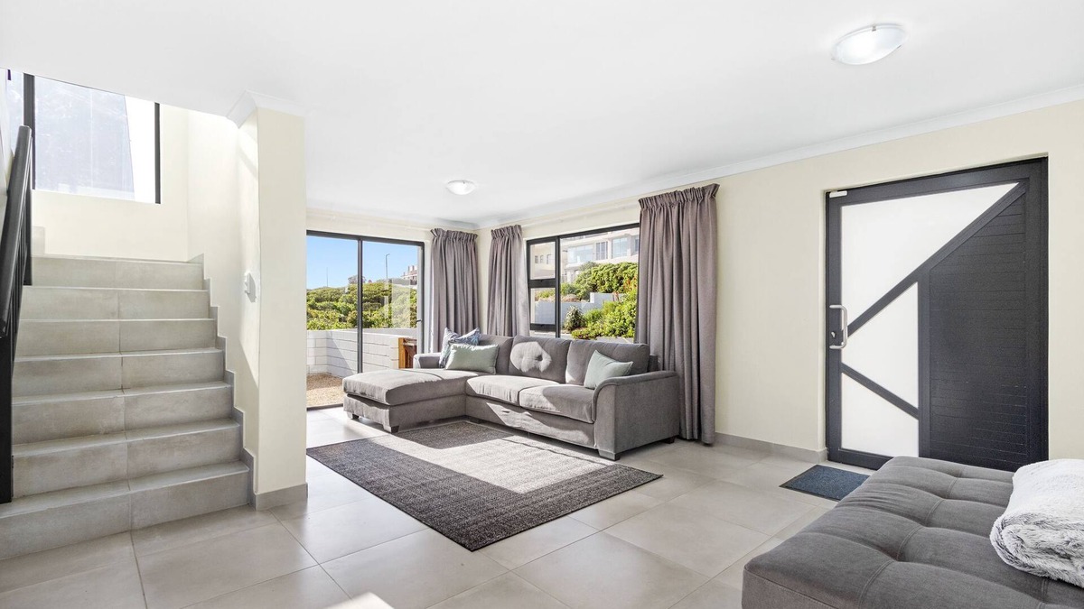 Yzerfontein House | Tranquil Tides - Three Bedroom House, Sleeps 6