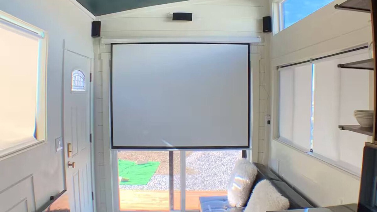 Pleasant Grove House | Tranquil Tiny house with AC in P G all to yourself Come stay at the Gatsby!