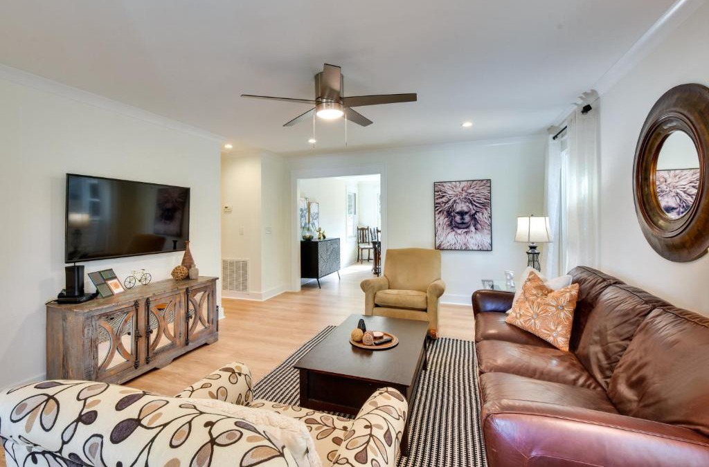 Travelers Rest House | Tranquil Travelers Rest Home with Fire Pit!