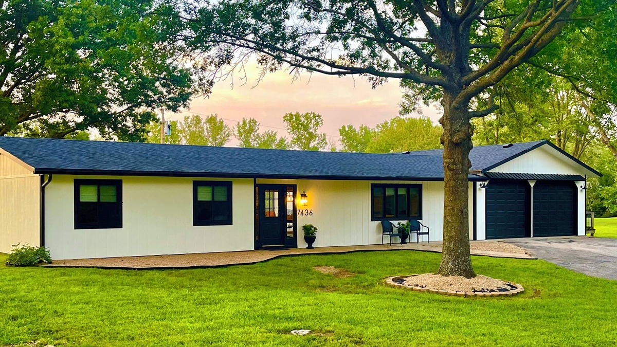 West Shore House | Tranquil, upscale house tucked in the woods near Perry Lake, Kansas.