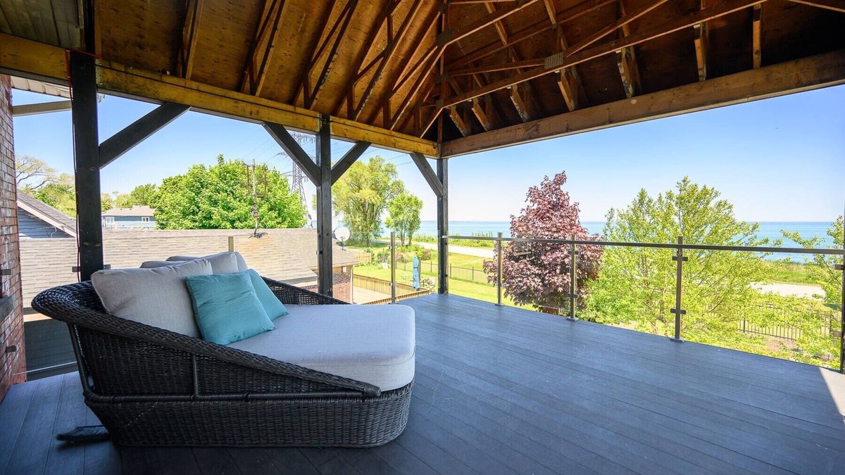 Hamilton House | Tranquil Waterfront Beach House