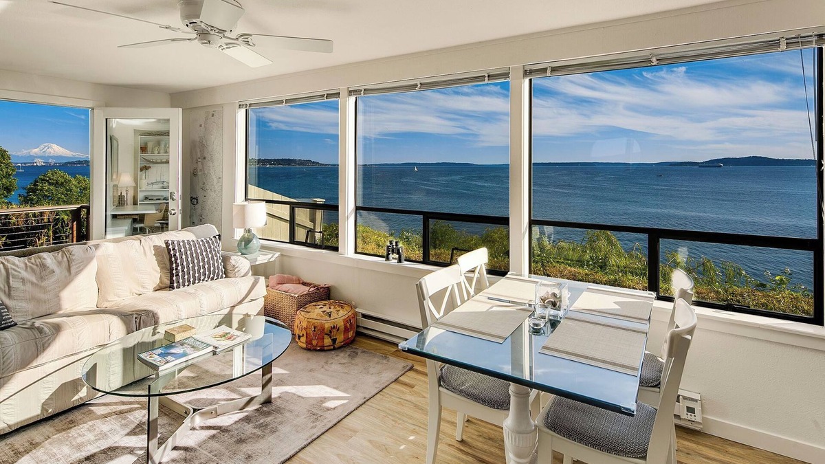 Magnolia Cottage | Tranquil waterfront cottage on Seattle's Puget Sound
