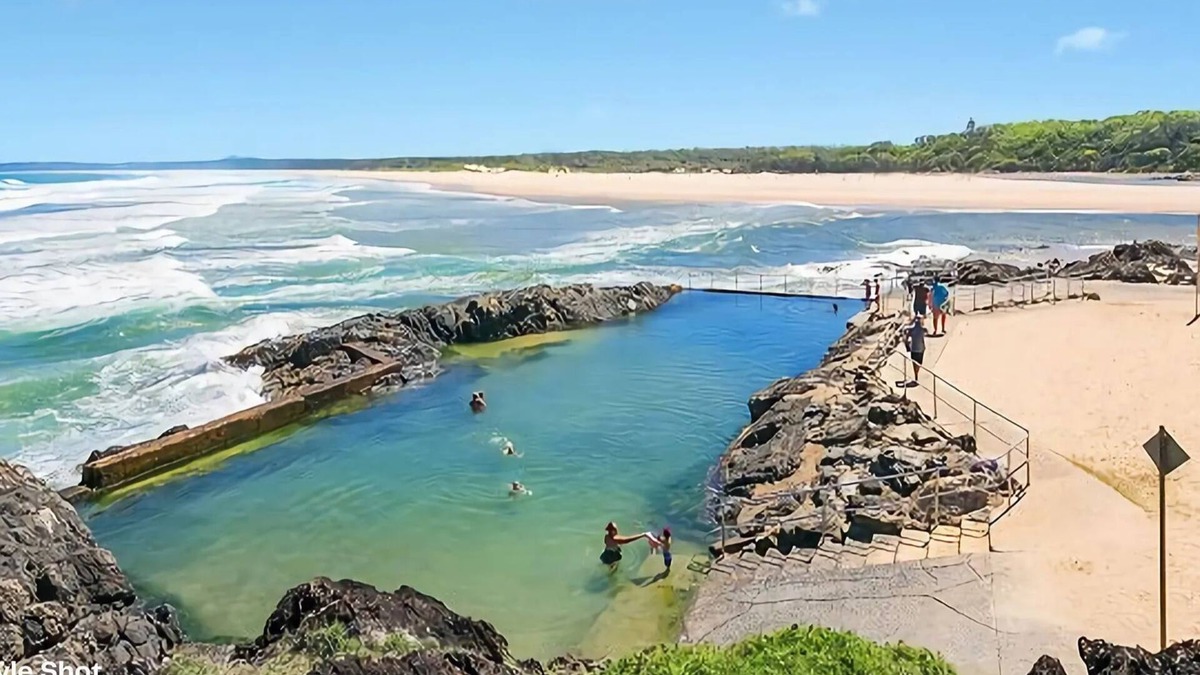 Sawtell House | Tranquil Waters - newly renovated on Bonville Creek