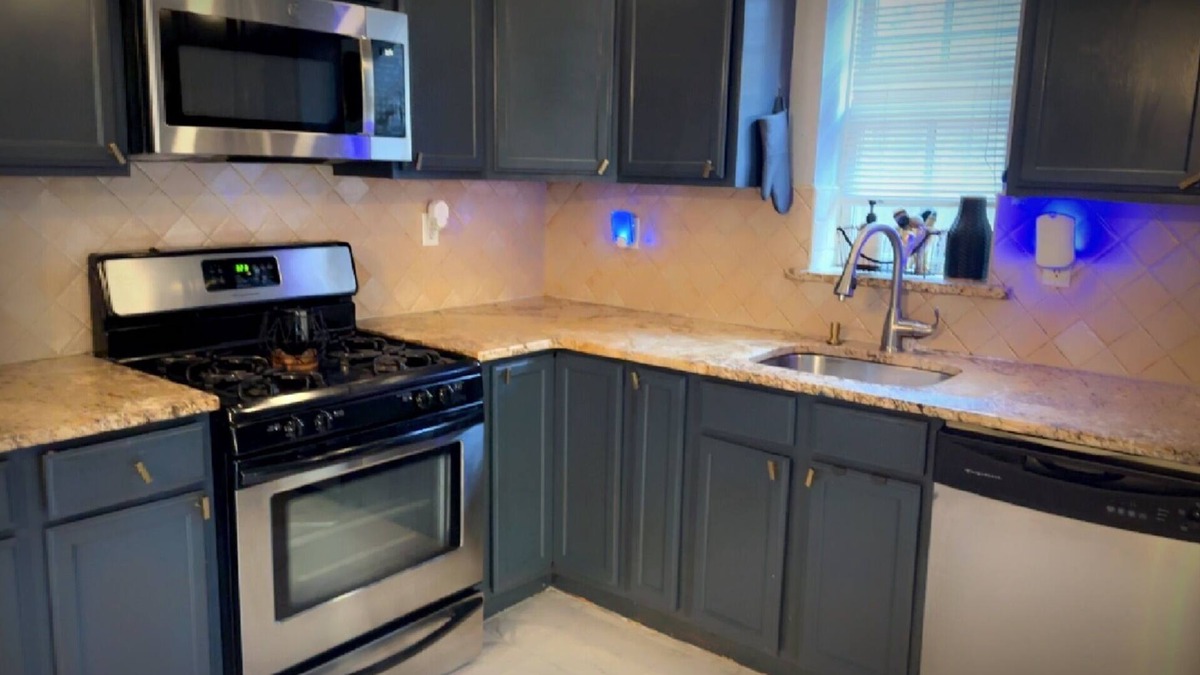 Bath Beach Condo | Tranquil Zen 2 Bedroom in heart of Brooklyn With out door space