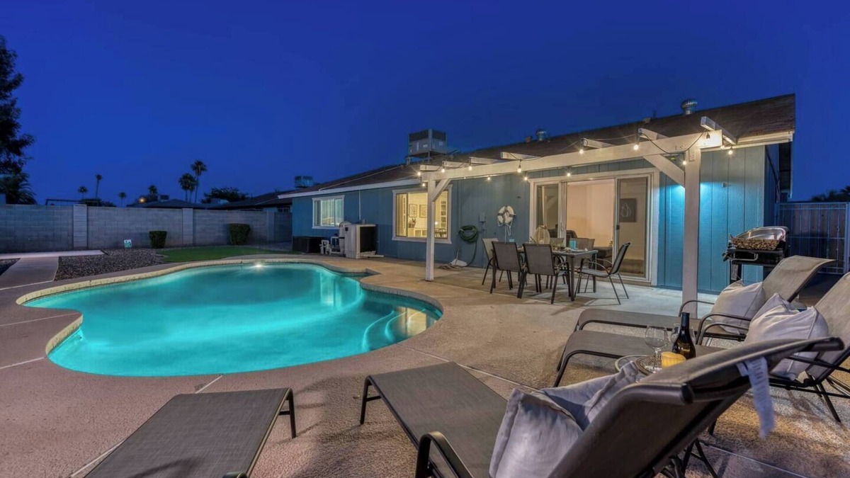 Mesa House | Tranquility 4 bedroom with FREE Heated POOL!