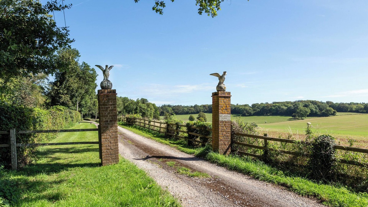 Basingstoke Cottage | Tranquility, In grounds of Dower house on large country estate in the Candover's