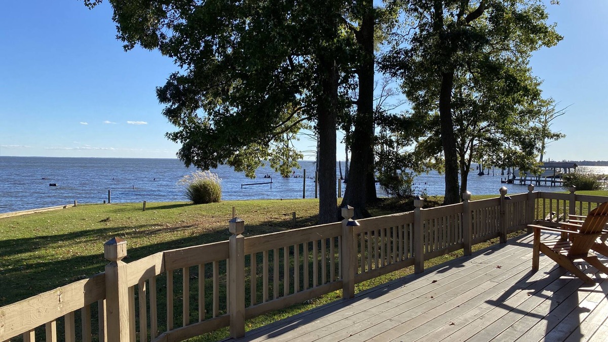 Hertford House | Tranquility on the Sound