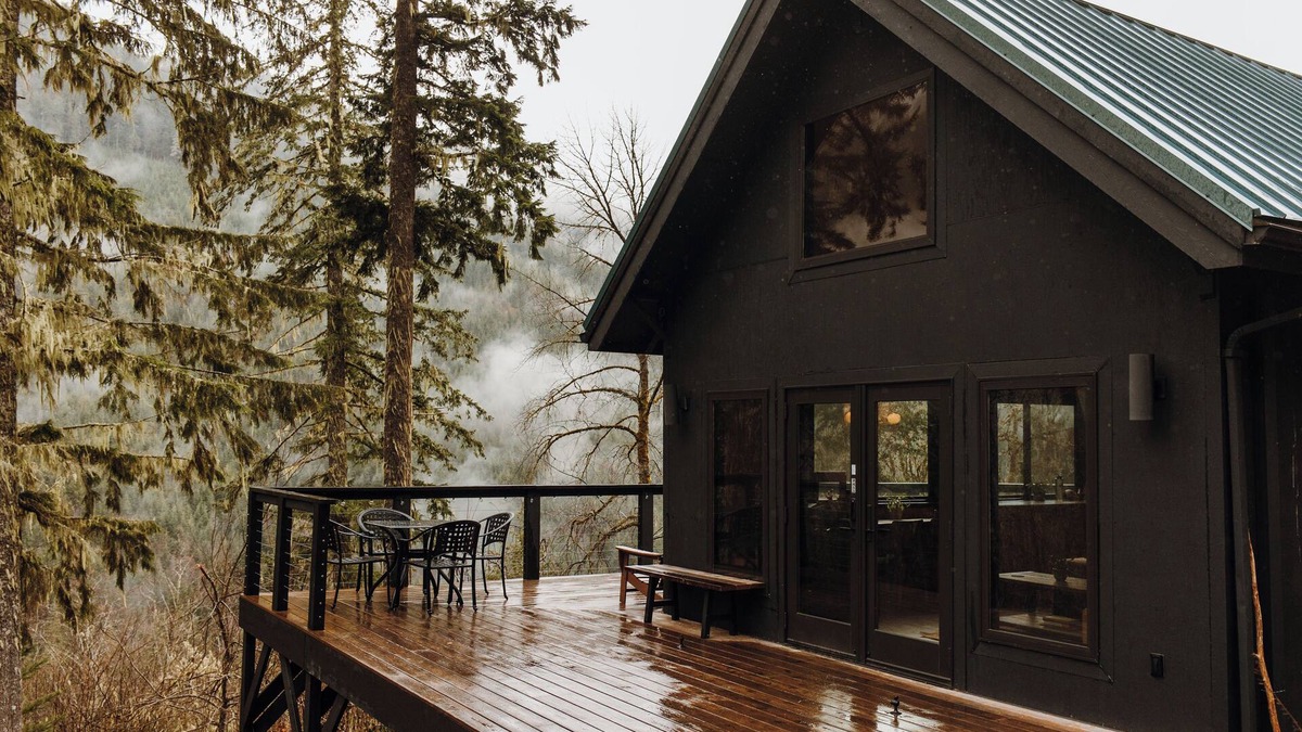 Marblemount Cabin | Tranquility View - Off Grid Scandinavian Luxury