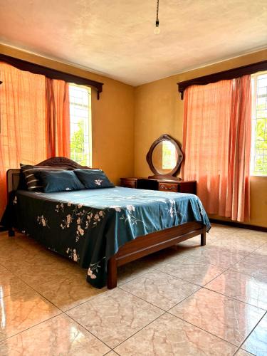 New Grove Apartment | Transit Home - 10 mins from airport