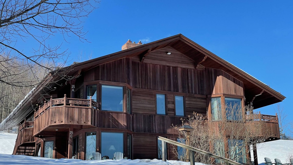 Moscow Ski Chalet | Trapp Family Lodge Guest House - President's Week