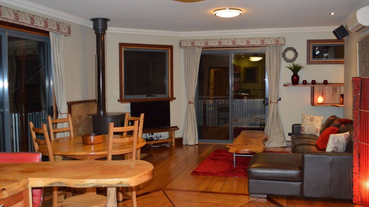 Tawonga South House | Trappers Cottage Mt Beauty