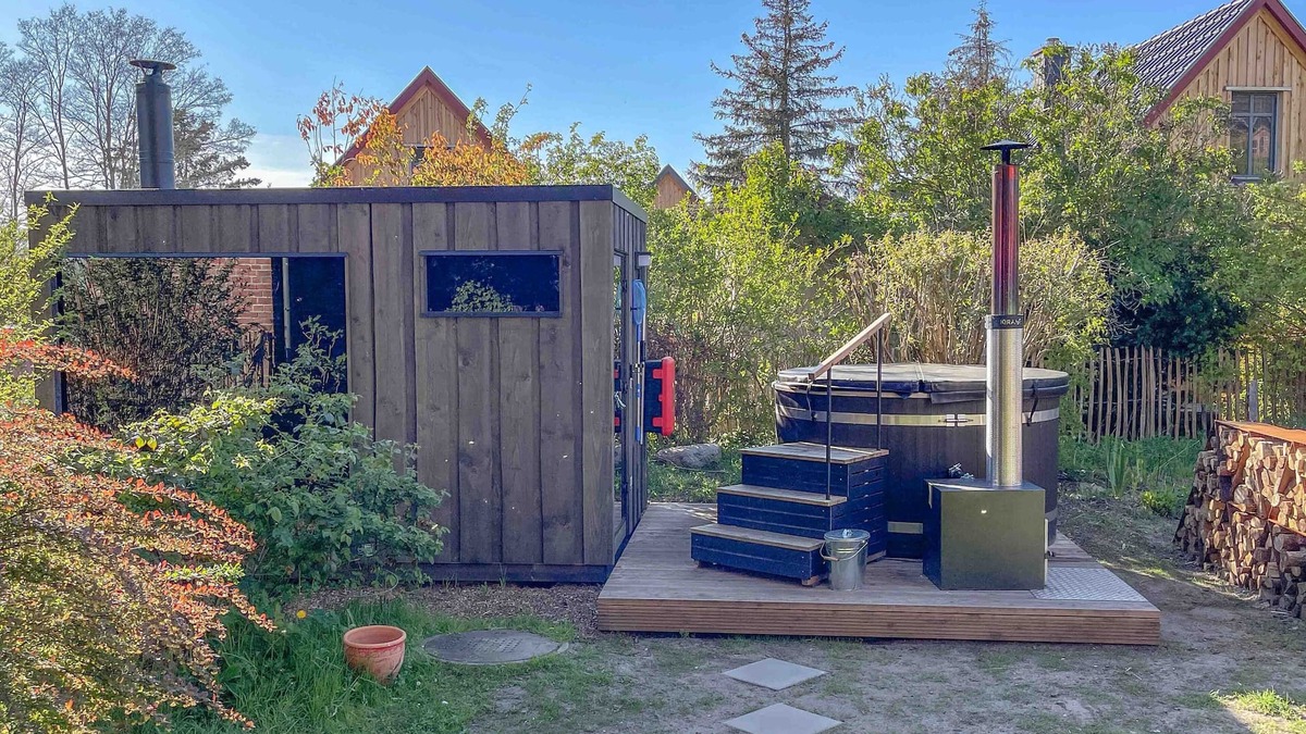 Luckow House | traumHaff® Endless Summer Loft, private NORDICSPA, fireplace, dog, 400m to the water