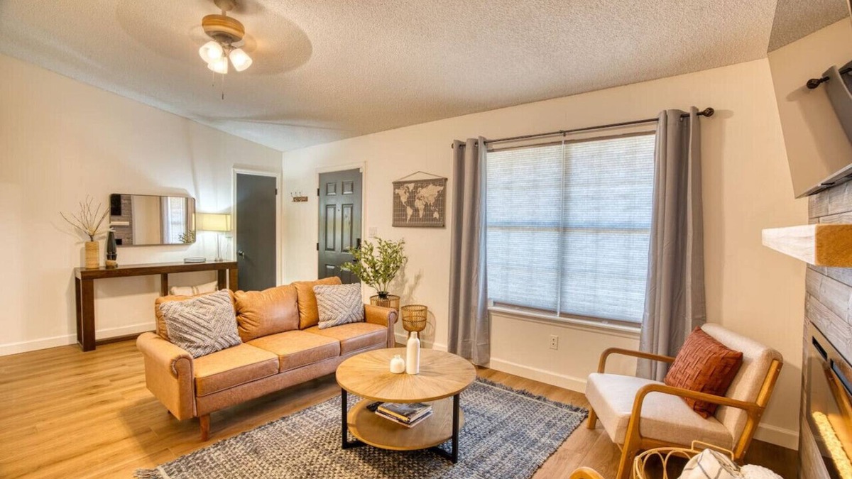 Moultrie Apartment | Travel for work - Stylish 3 BDR - Southern Georgia