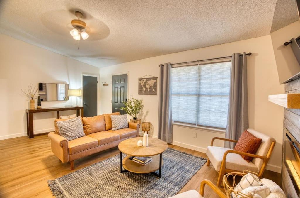 Moultrie Apartment | Travel for work - Stylish 3 BDR - Southern Georgia