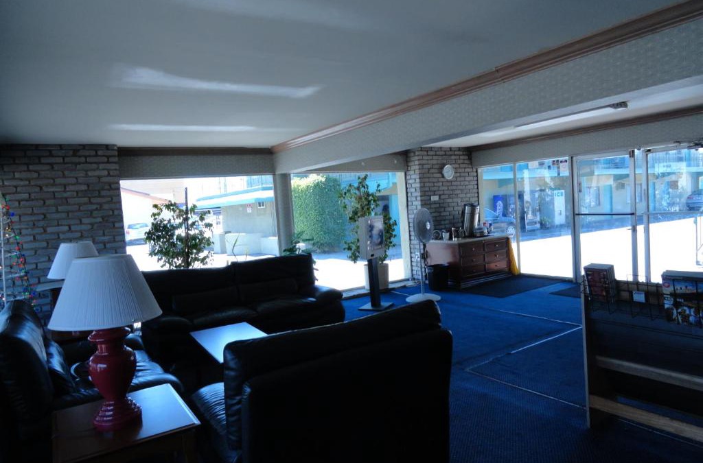North Hills East Hotel | Travel Inn