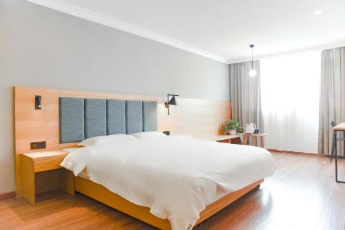 Guilin City Centre Hotel | Travel light hostel