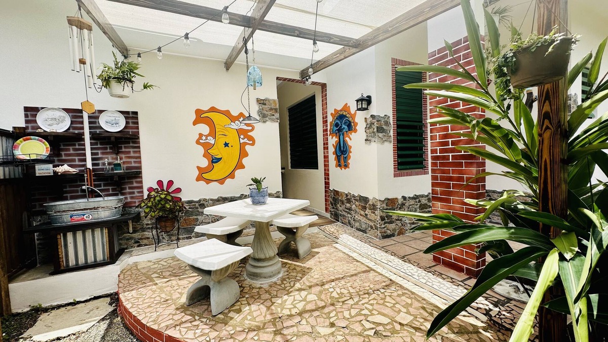 Aguacate House | Travel to Luna @ iL Sognatore - Unique, Cozy & Private Guest Suite