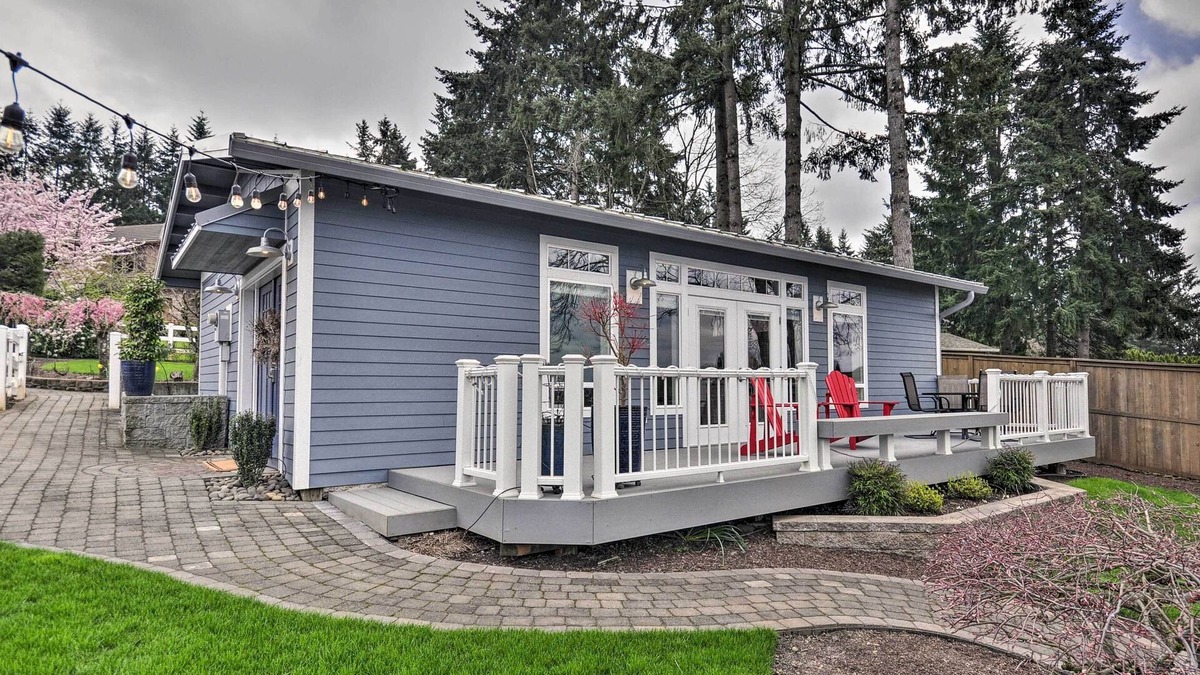 Stafford - Tualatin Valley Apartment | 'Traveler's Retreat' Studio w/Patio & Yard!