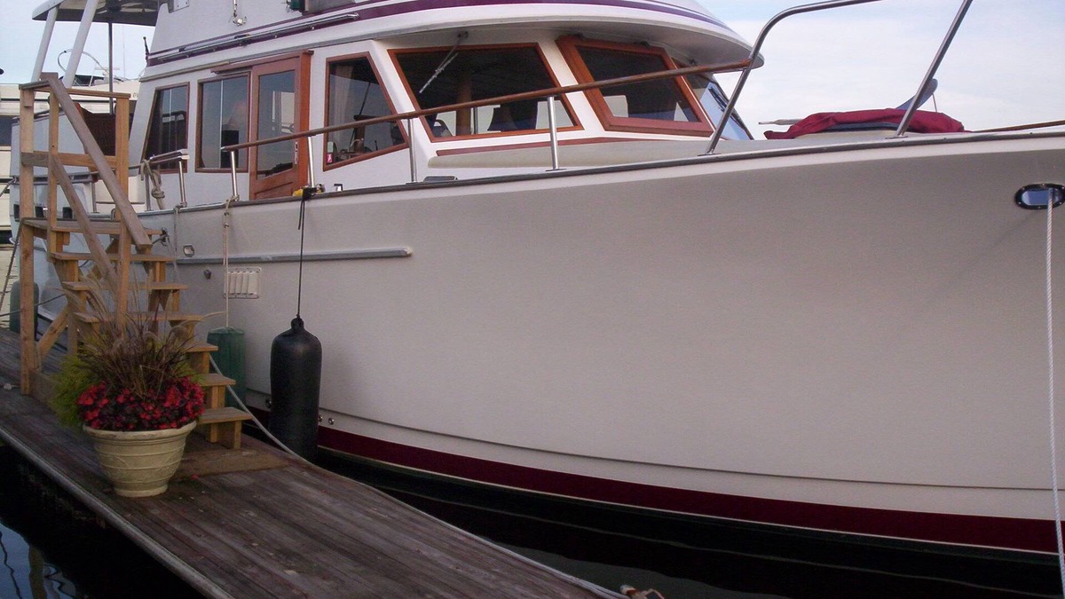 Charlestown Boat Rental | "Travelers Choice Award" Spacious 2 bedrm 45 ft yacht close to the Freedom Trail