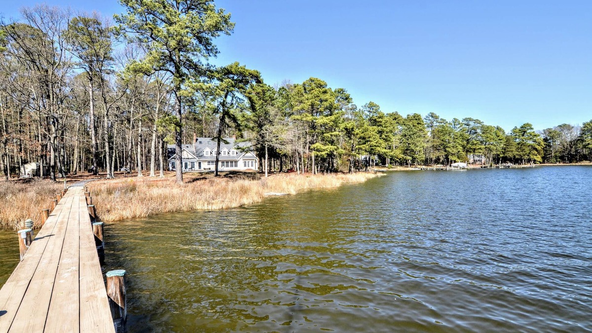 Easton House | Travelers Rest Spacious 5BR Pool riverfront Pier charming Easton Saint Michaels