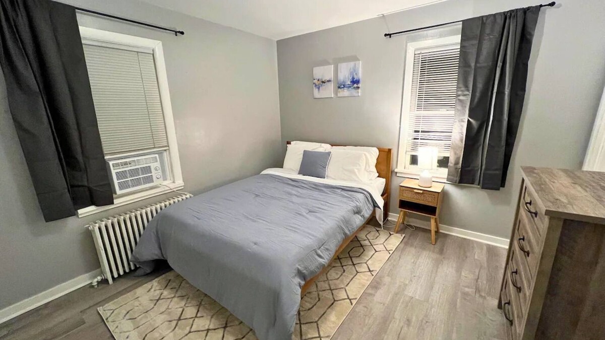 Terre Haute House | Traveling Professional 1 BR/1BR