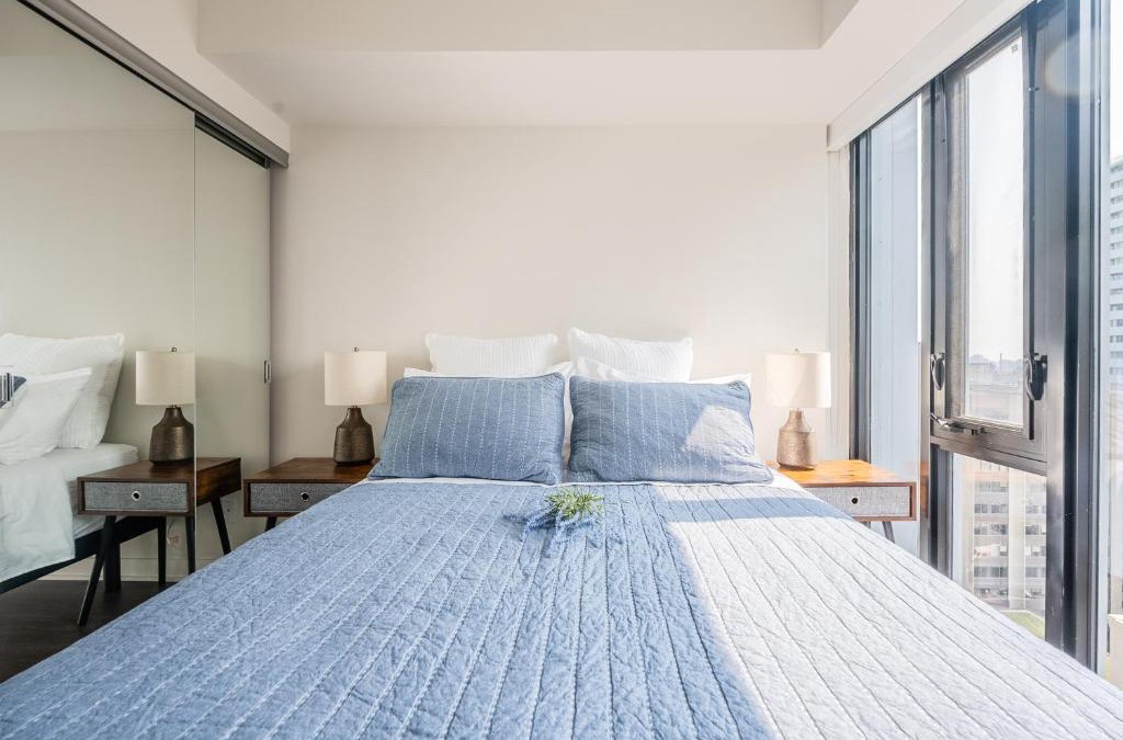 Bloor-Yorkville Apartment | Traveller home in centre Toronto