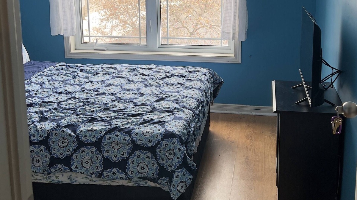 Ottawa Division Bed & Breakfast | Travellers Suite Room