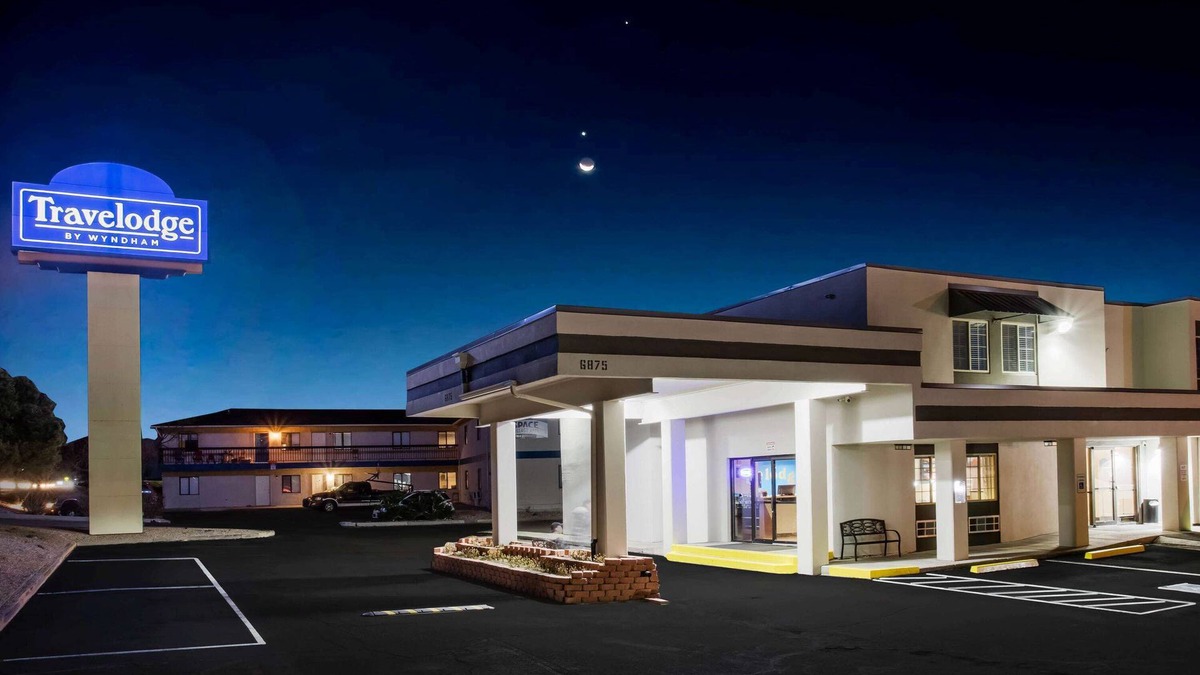 Cimarron Hills Hotel | Travelodge by Wyndham Colorado Springs Airport/Peterson SFB